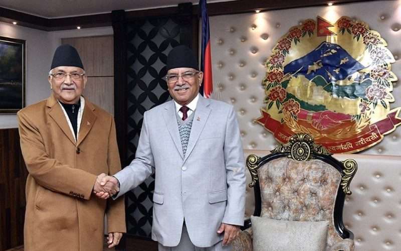 प्रधानमन्त्री  प्रचण्ड र एमाले अध्यक्ष ओलीबीच भेटवार्ता