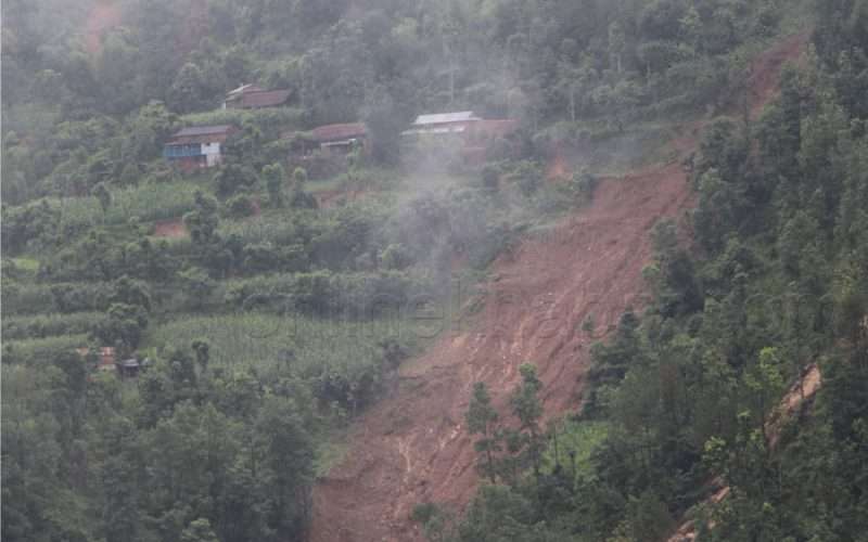 बझाङमा पहिरोमा परी एकै घरका चार जनाको मृत्यु