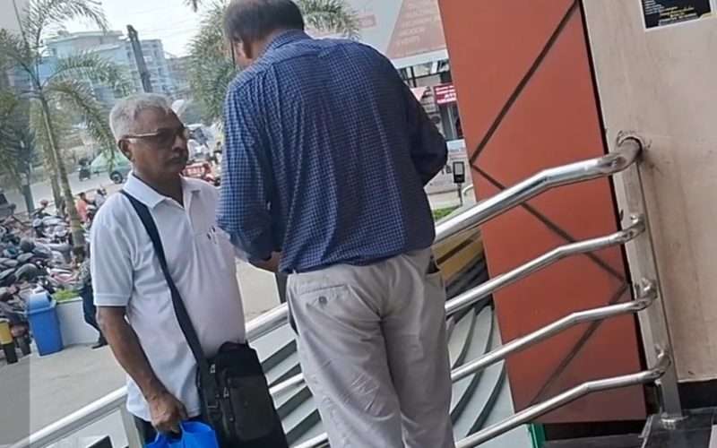 ८० हजार घुस लिँदा लिँदै वडाअध्यक्ष पक्राउ